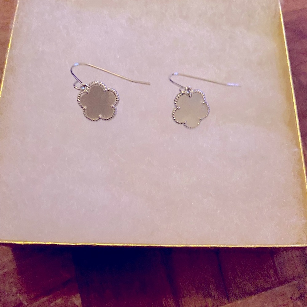 Jan-Kou earring